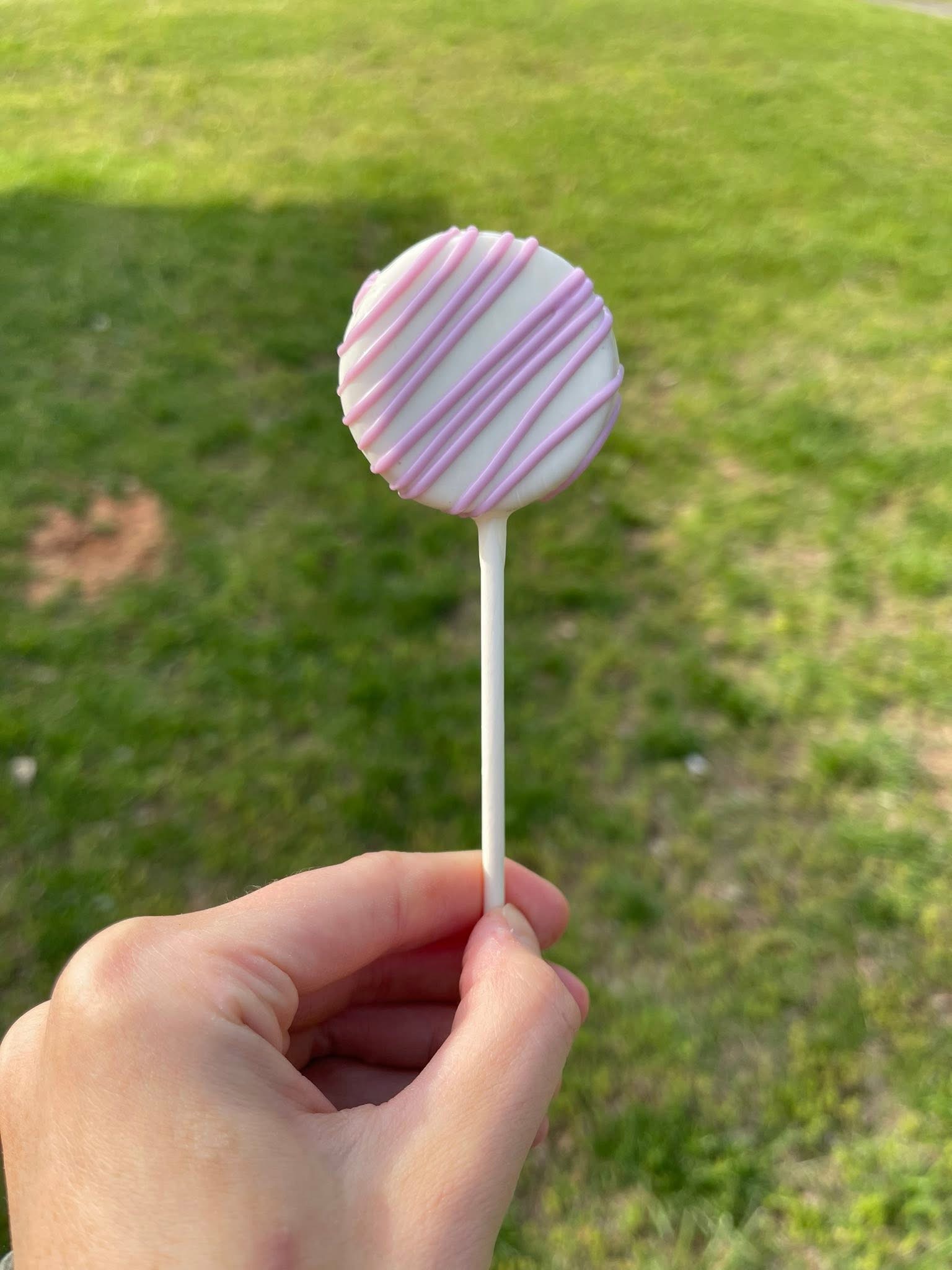 Decorated cake pops
